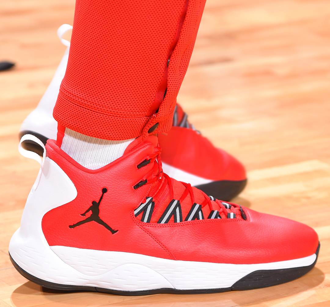 腰完成第一 腰完成第一